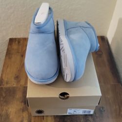 Ugg Ultra Mini Women Size 9  NEW