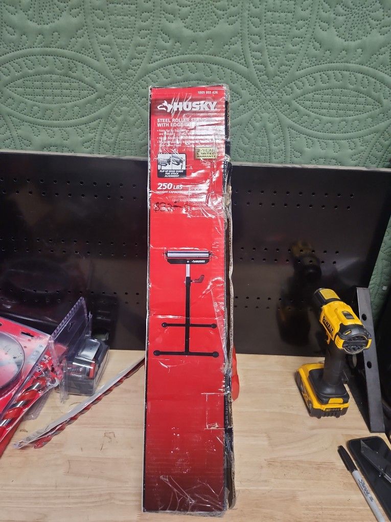 23 in. to 43 in. Stationary Steel Roller Stand with Edge Guide