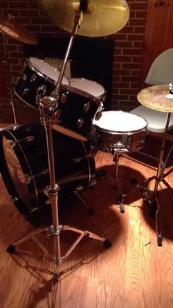 Compact Drum Set