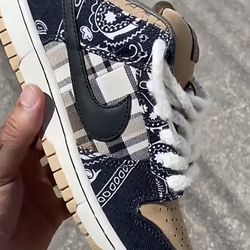 Nike Travis Scott SB Dunk size 9.5