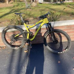 Carbon Mountain Bike ( NINER) Large 
