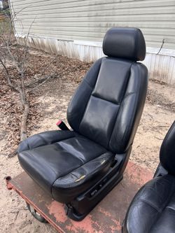 Cadillac Escalade Front Seats