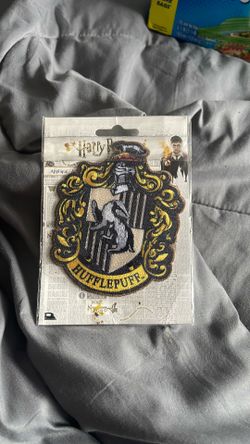 Harry Potter HUFFLEPUFF Crest 4" Logo Embroidery Applique  New  IRON ON PATCH