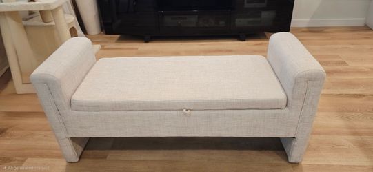 Tahari Storage Ottoman /bench
