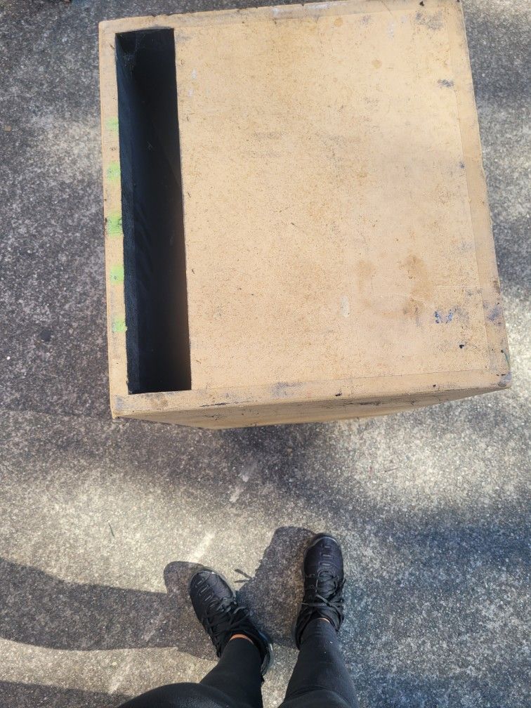 Speaker Box