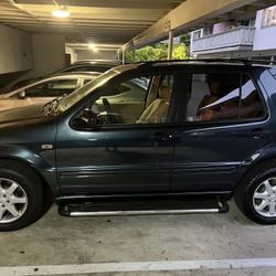 2000 Mercedes-Benz M-Class