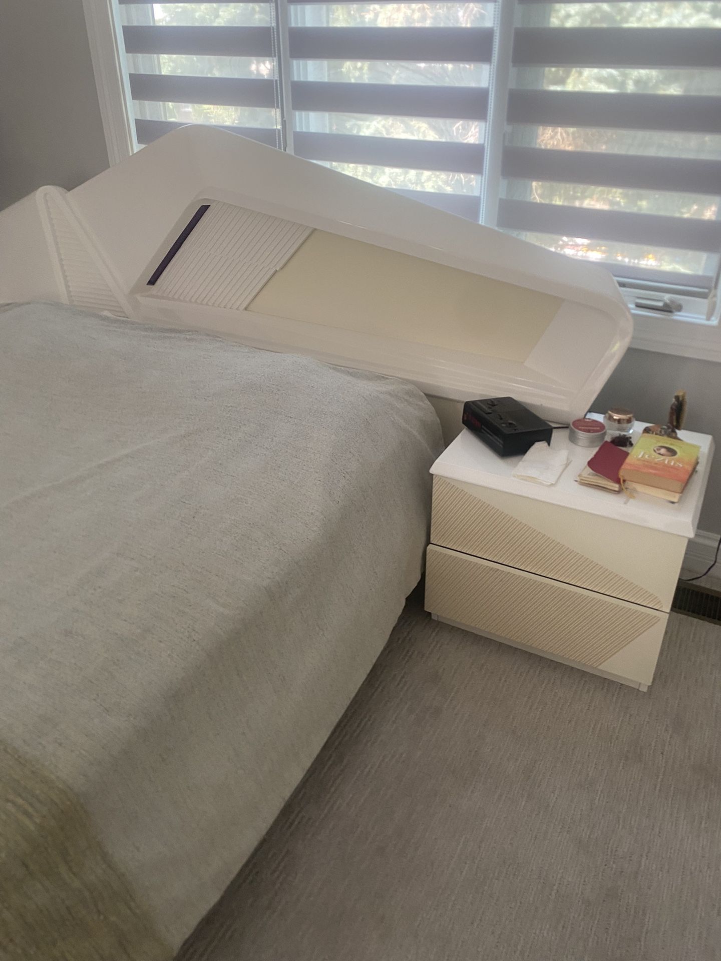 Solid Wood Italian Bedroom Set - Bed With Headboard Mattress Size Queen,2 Night Stand And Dresser 