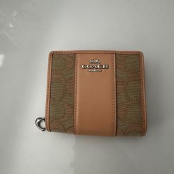 New Blush Coach Snap Wallet