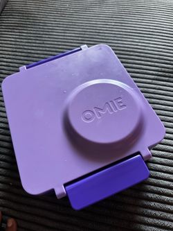 Omie Lunch box with bottle