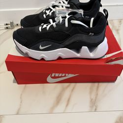 Women’s Nike Ryz 365 II Size 10
