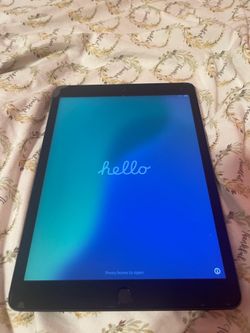 Apple iPad 5 A2270, perfect condition & battery