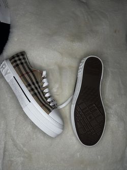 Burberry converse