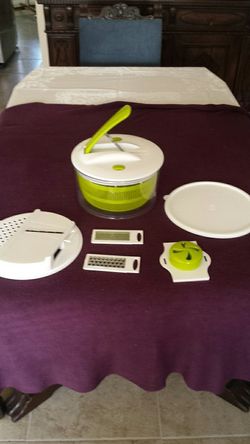 New Salad Spinner Mandoline Sharper Image 4 in 1, 9 Pieces Complete