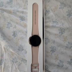 Samsung Galaxy Watch 4/ Read The Description 