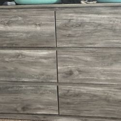 Ashley Furniture Six Drawer Dresser And Night Stand 