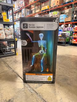 Member's Mark 5 Ft Pre-Lit Poseable Skeleton Brand New in Box