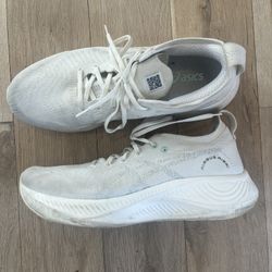Asics Nimbus Mirai – Size 10.5 Men’s (White, Lightly Used)