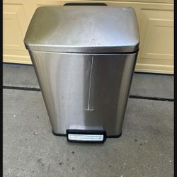 Trash Can 