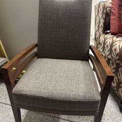 4 Dining Chairs 