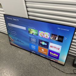 Hisense 70in Roku TV with remote great condition bought for $450 - like newo