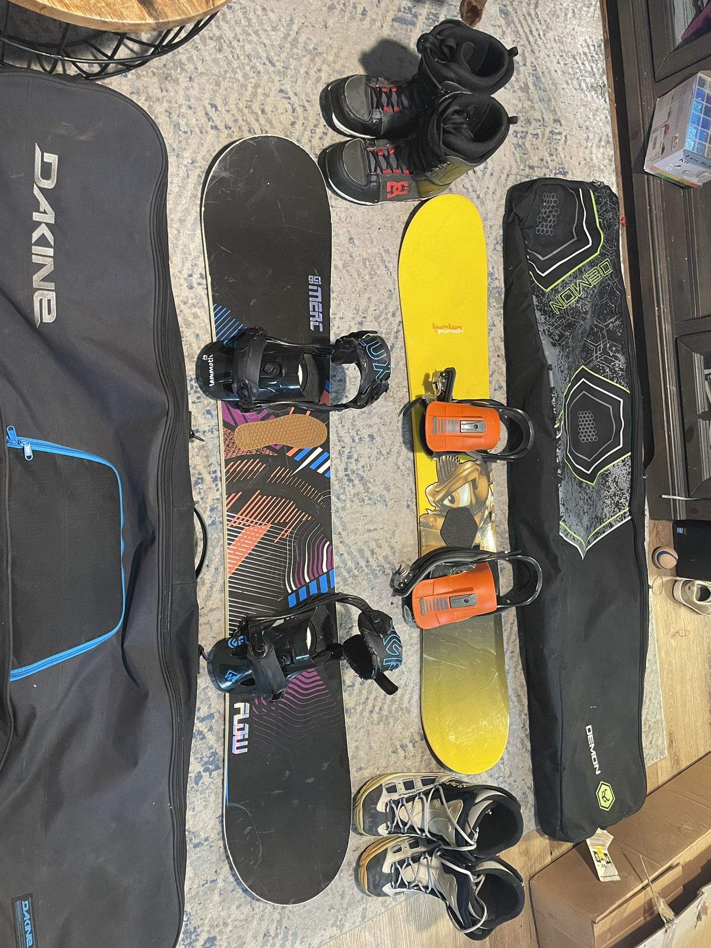 Snowboards/bindings/boots/bags
