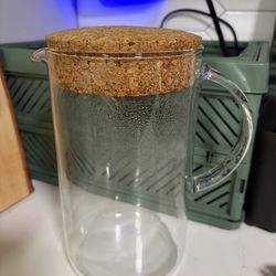 Kitchen Cookware and Dishes