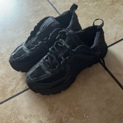 3Y FREE NIKE VOLMERO 5