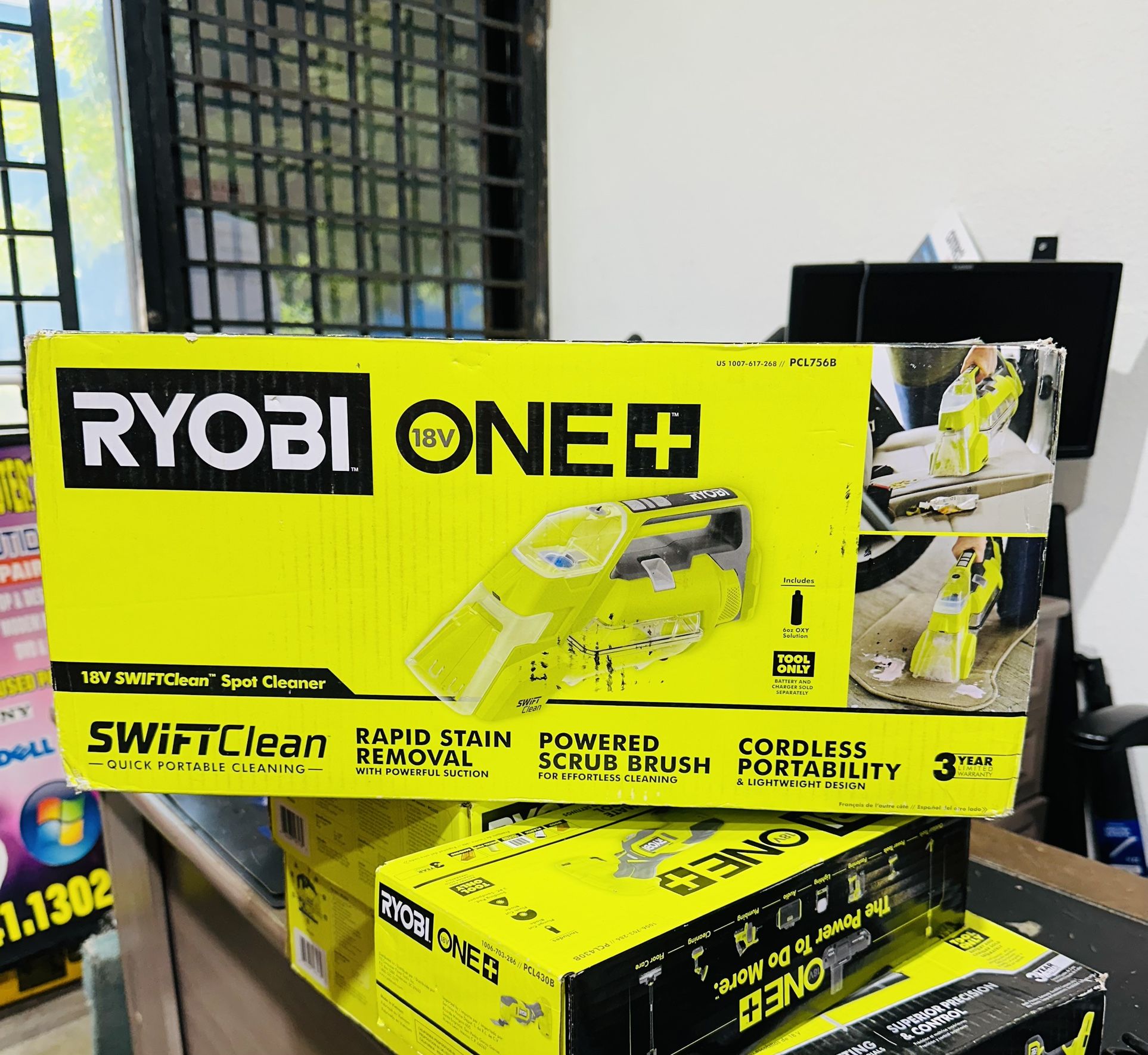 RYOBI 18V ONE+ SWIFTClean Spot Cleaner (Tool Only)