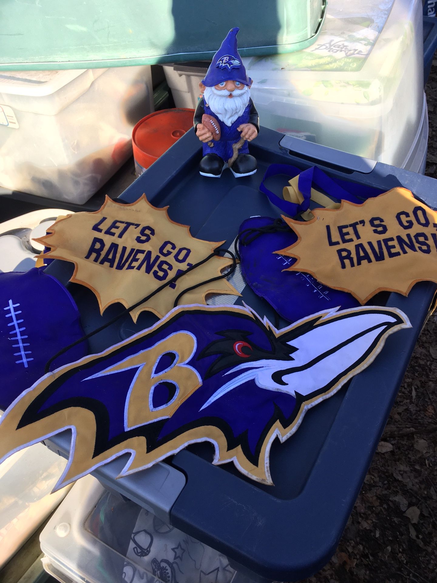 Nice Ravens Stitch Banner And Statue Only $20 Firm