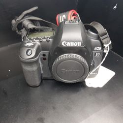 Canon EOS 5D Kit w/ Accessories 