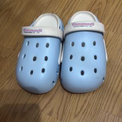Size 5 Kids Slides. 