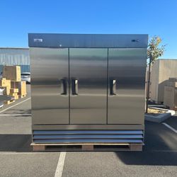 NSF Reach In Three door refrigerator CFD-3RR

