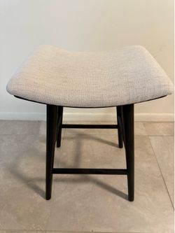 Union Wallis Belfast Solid Wood Stool