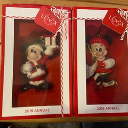 Disney Annual 2019 Mickey And Minnie Ornaments