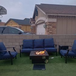 Beautiful Patio Furniture Good Condition 