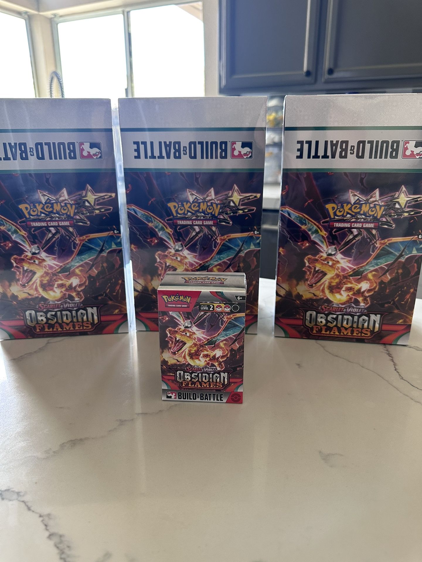 Pokemon Scarlet & Violet OBSIDIAN FLAMES BUILD AND BATTLE DISPLAY BOX 10 ct!