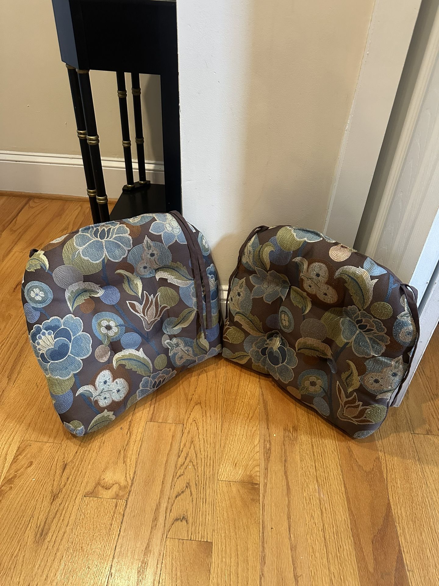 16x16 Reversible Chair Cushion Set
