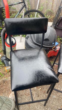 2 bar stools height 24inch price 12$. Pick up. E. Side. Tacoma