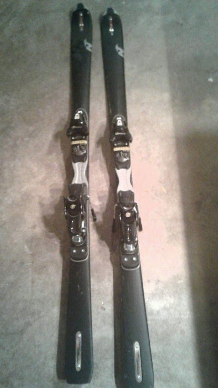 Skis! NORDICA-Great condition