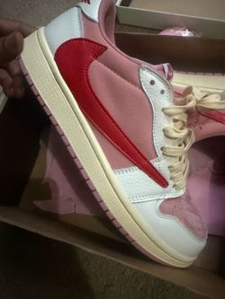 Travis Scott pink