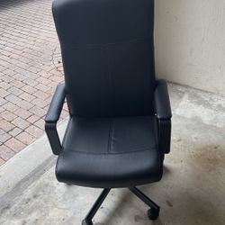 Working Chairs 