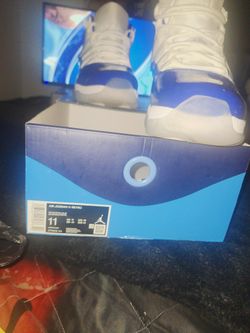 Air Jordan 11 Retro's Blue