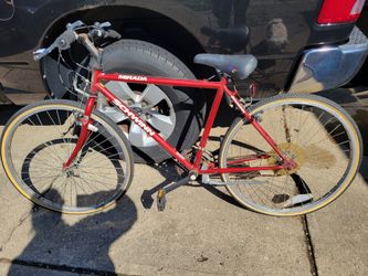 Vintage Schwinn Mirada 21-speed mountain bike