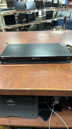 Sony Blu-ray & DVD disc player W/ remote
