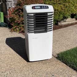 PORTABLE AIR CONDITIONER/heater (8000 BTU)