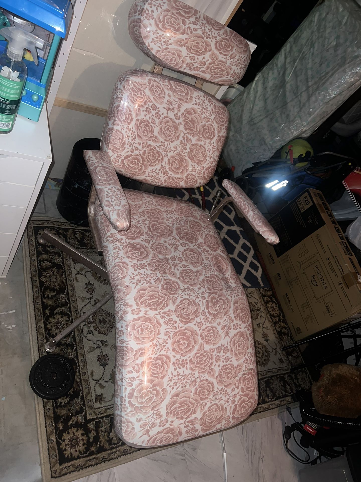 Tattoo Lounge Esthetician Chair