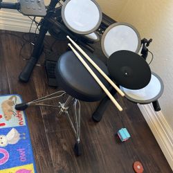 Electric Kid Drum Set 