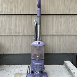 Shark Navigator Liftaway Vacuum 