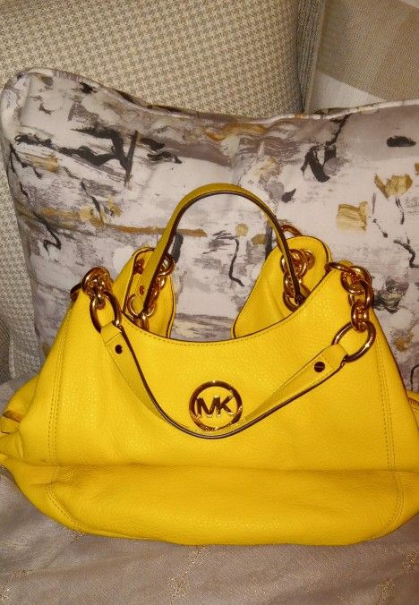 Authentic Michael Kors Large Leather Fulton Chain Shoulder Tote