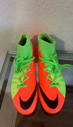 Nike Jr Hypervenom Phantom lll DF FG Soccer Cleats. Youth size 5Y